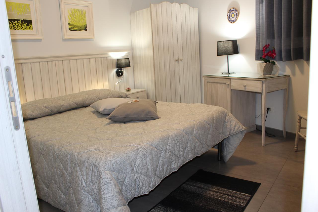 Bed & Breakfasts Conte Perollo ชากกา ภายนอก รูปภาพ