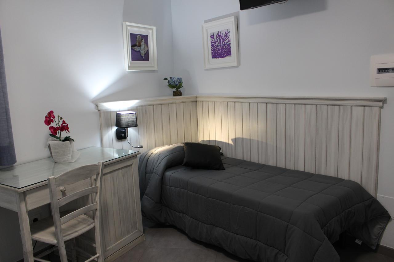 Bed & Breakfasts Conte Perollo ชากกา ภายนอก รูปภาพ